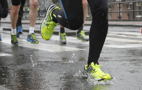 Regen en wind bij 68e editie van de Dwars Door Dordtloop5