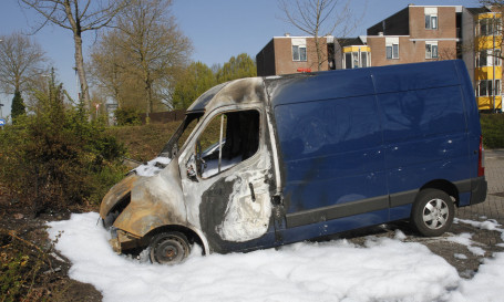 Busje uitgebrand Dordrecht