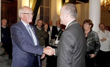 Henk Bax bevorderd tot Ridder in de Orde van Oranje Nassau Dordr