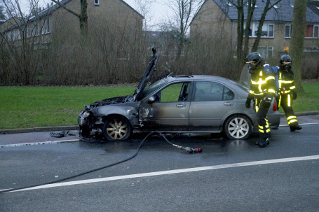 Auto uitgebrand op de Galileilaan in Dordrecht