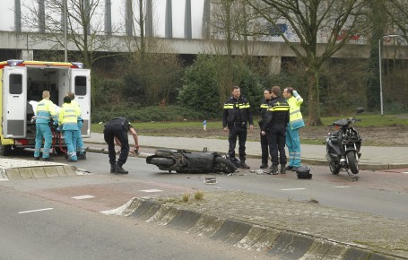 Twee gewonden bij scooterbotsing in Zwijndrecht (1)