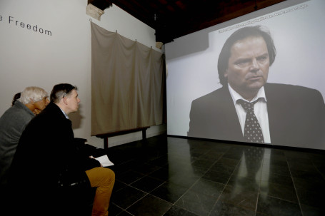 Hof van Nederland bijna open voor publiek Victor Löw speelt Adriaan van Bleijenburgh in de film over de Vrije Statenvergadering. (Foto: Thymen Stolk)