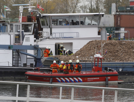 Brand in machinekamer schip op Hollands Diep