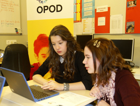 Laatste Chromebook voor MKC Mozaïek (Foto: Thymen Stolk)